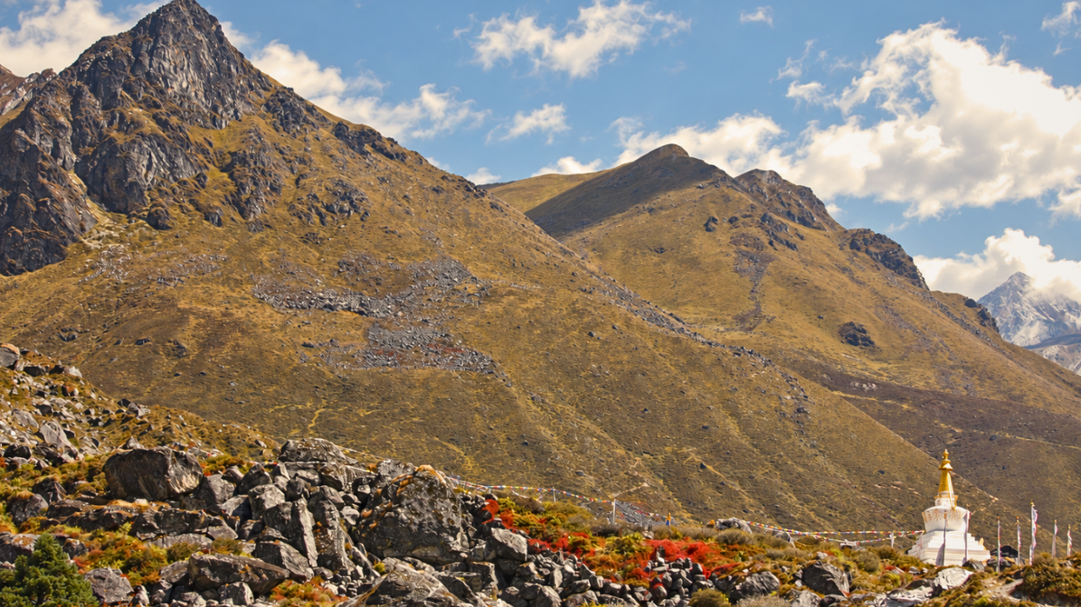 Langtang Valley and Gosaikunda Trek